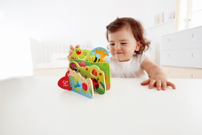 Hape Babys Bug Book (8264114667746)