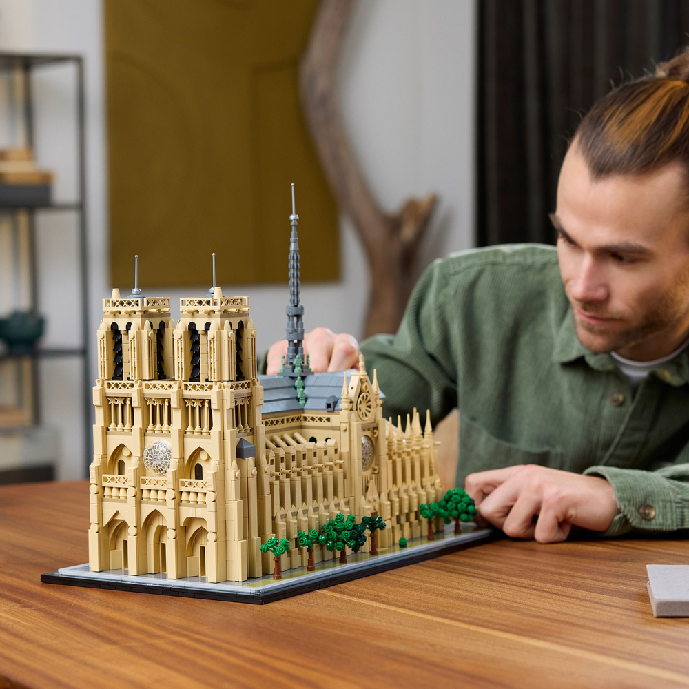 LEGO Architecture Notre-Dame de Paris 21061 (8537451528418)